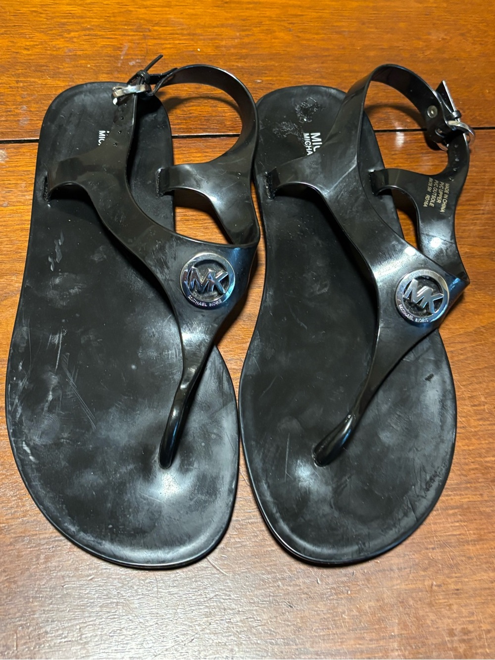 Michael Kors Women’s Black Jelly Thong Sandals Size 8M Style RD16A